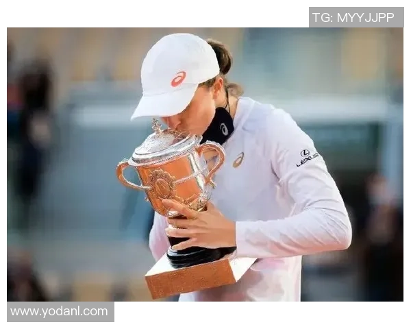 斯瓦泰克采访表达偶像纳达尔，很牵挂他，他鼓励了无数人包含我